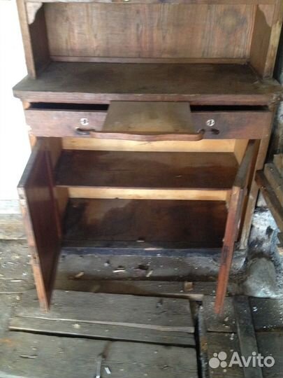Старинный антикварный буфет