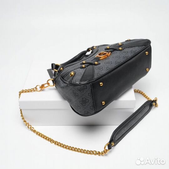 Новая коллекция Guess — женская сумка