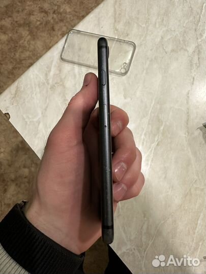 iPhone 8, 128 ГБ