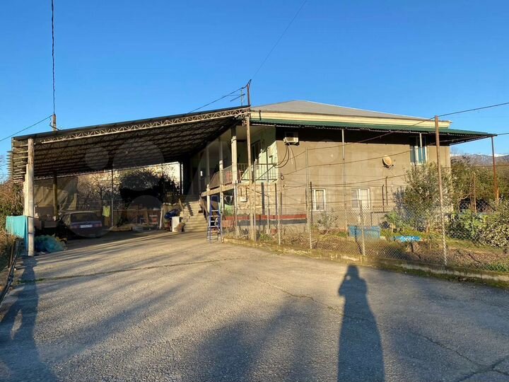 Дом 200 м² на участке 6,9 сот.