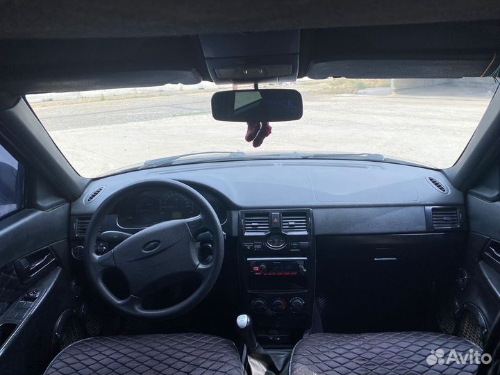LADA Priora 1.6 МТ, 2011, битый, 280 000 км