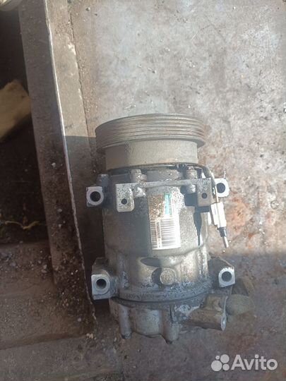 Компрессор кондиционера Renault Sandero 1 92600009