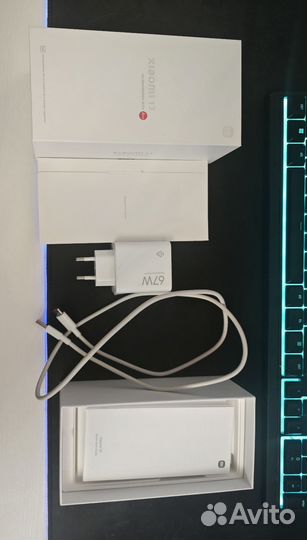 Xiaomi 13, 8/256 ГБ