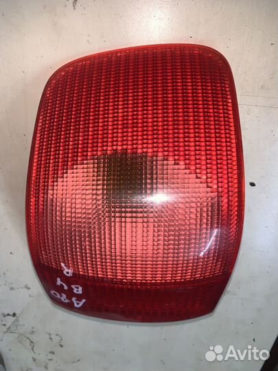 Фонарь правый audi 80 b3 красный