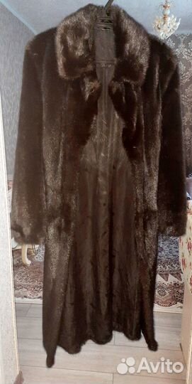 Продаю норковую шубу