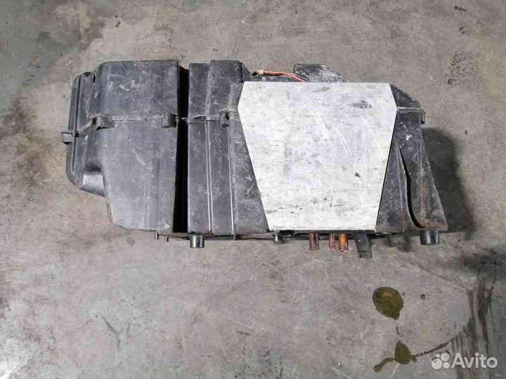 Корпус отопителя volvo VNL спальника