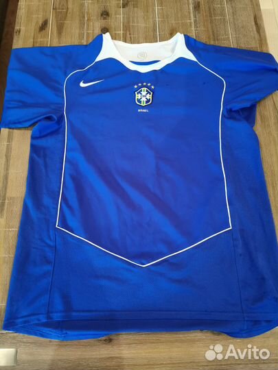 Футболка Бразилии с автографом Рональдиньо