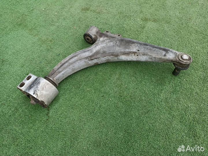 Рычаг передний левый Chevrolet Cruze универсал 1.8