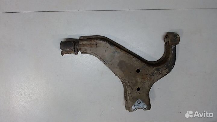 Рычаг подвески Nissan Elgrand, 1998