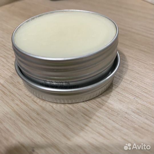 Воск для бороды и усов