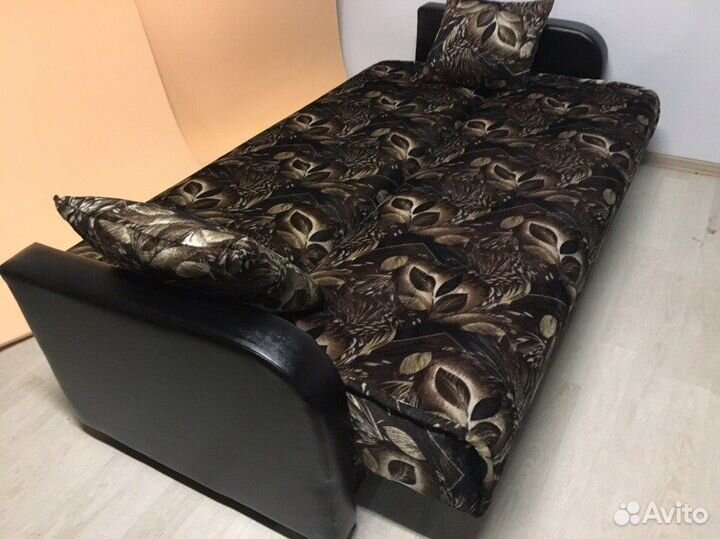 Диван