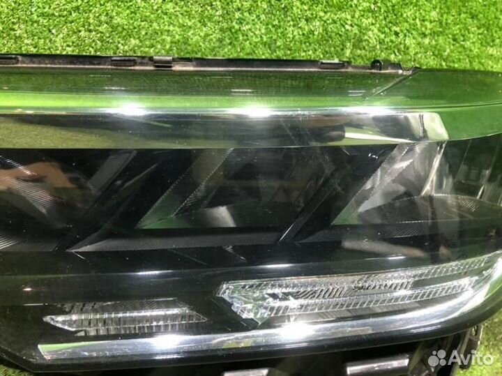 Фара левая Volkswagen Polo