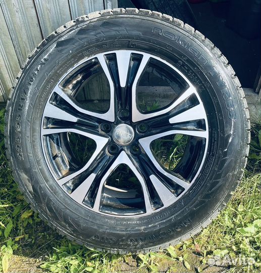 Nokian Tyres Hakkapeliitta 7 SUV 225/65 R17