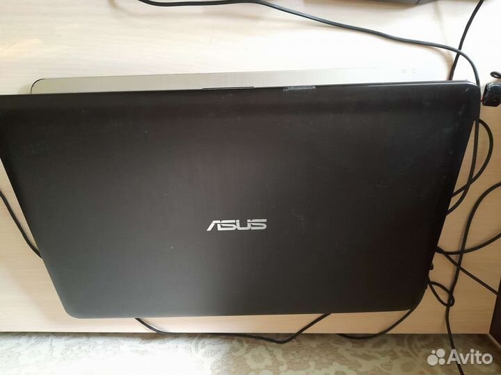 Ноутбук asus