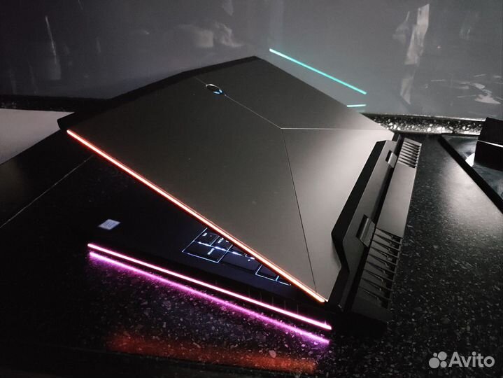 Игровой ноутбук alienware i7-7820hk/gtx1080/16g