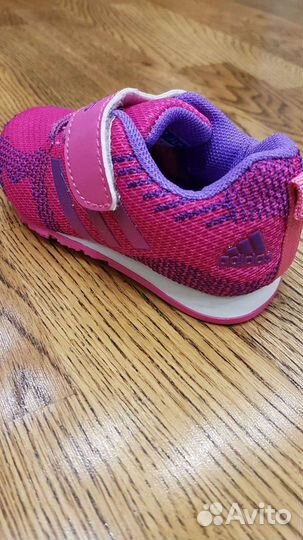 Кроссовки на девочку adidas