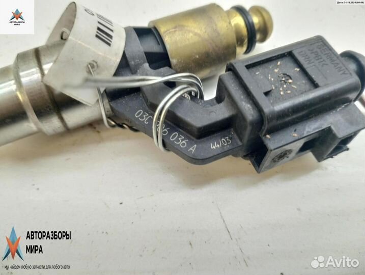 Форсунка Volkswagen Golf 5 2003 03C906036A