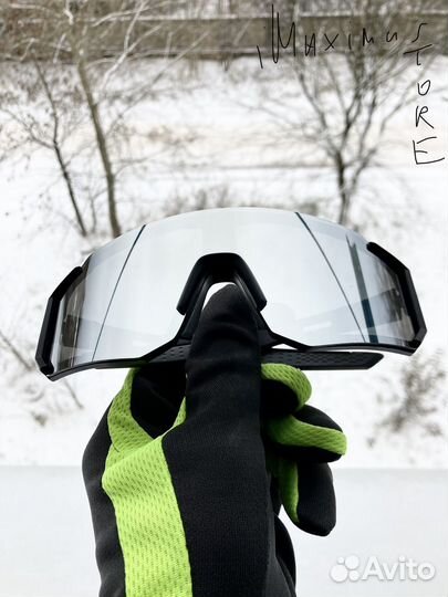 Очки спортивные зеркальные солнцезащитные чёрные