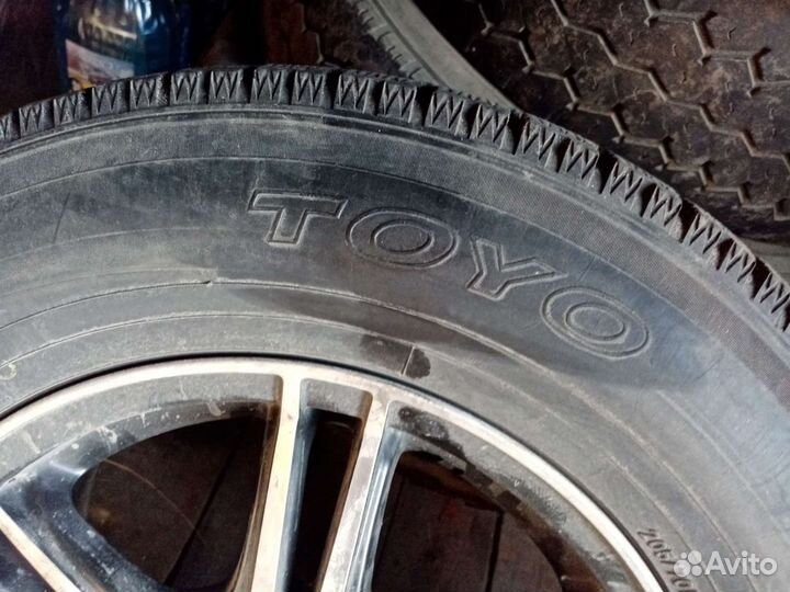 Toyo Observe Garit 2 205/70 R15