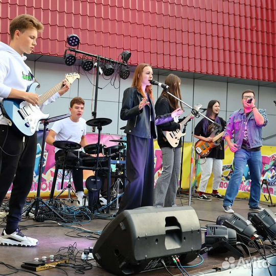 Студия игры на гитаре