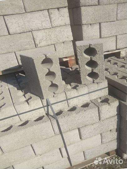 Крепкий и ровный Блок керамзитобетонный