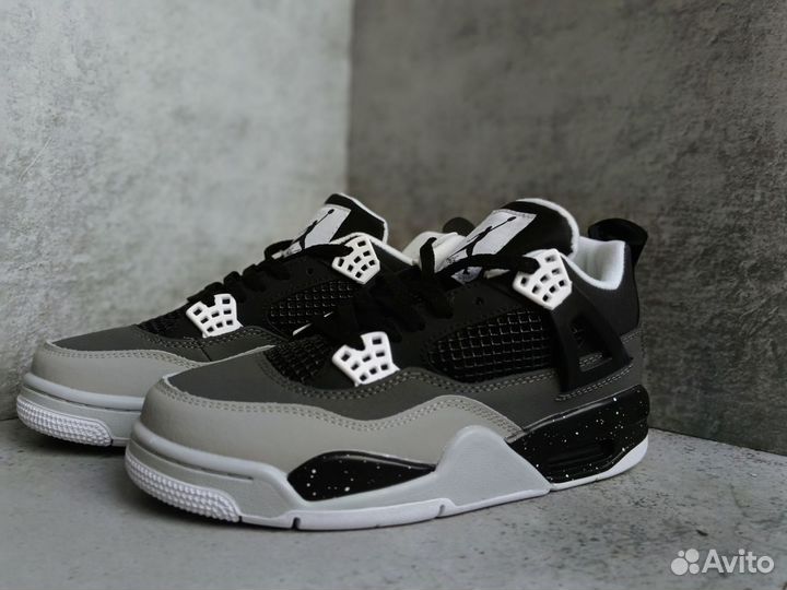 Nike air jordan 4 retro