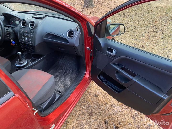 Ford Fiesta 1.4 AMT, 2008, 158 000 км