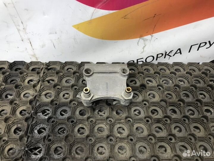 22012676 Кронштейн воздушного клапана Renault T