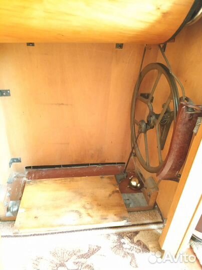 Швейная машина