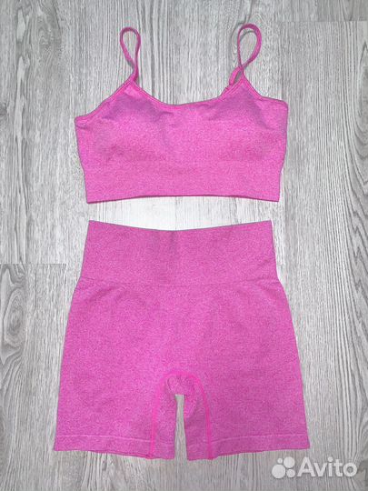 Костюм спортивный 46 р (L)