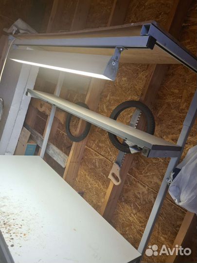 Стол для ремонта телефонов