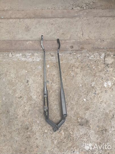 Поводок стеклоочистителя niva chevrolet