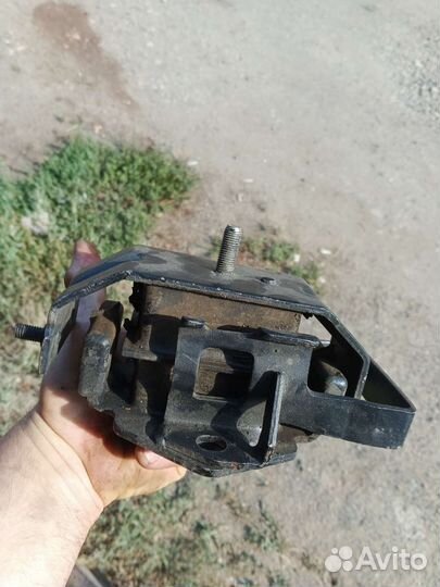 Опоры двигателя