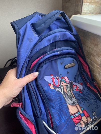 Рюкзаки школьные