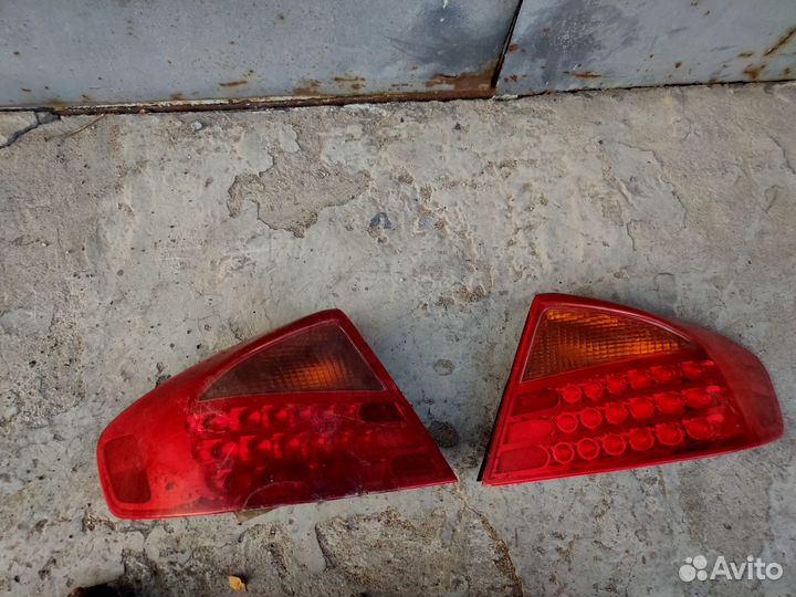 Задние стопы на nissan skyline V35