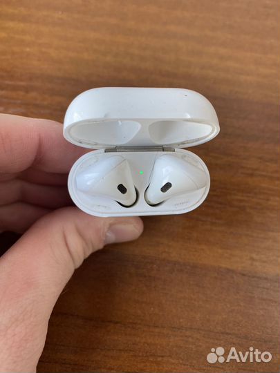 Apple airpods 2