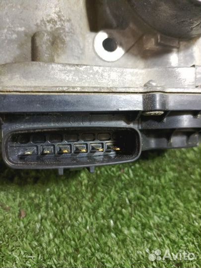 Дроссельная заслонка Toyota Corolla универсал 1.6