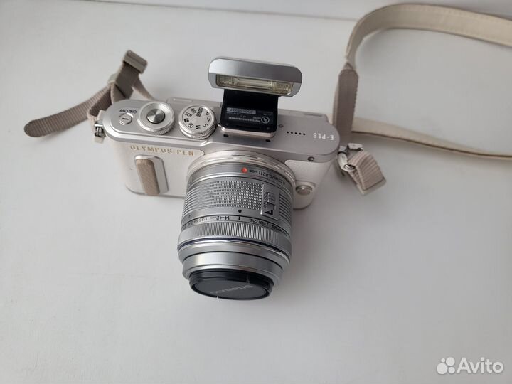 Olympus PEN E-PL8 Kit 14-42mm IIR белый