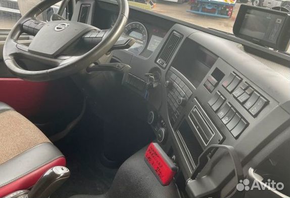 Pазбираем грузовик Volvo FMX с 2010