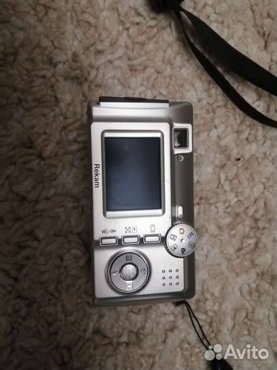 Компактный фотоаппарат