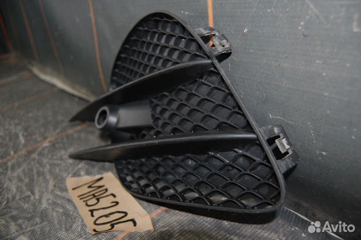 Решетка бампера переднего - Mercedes-Benz X253