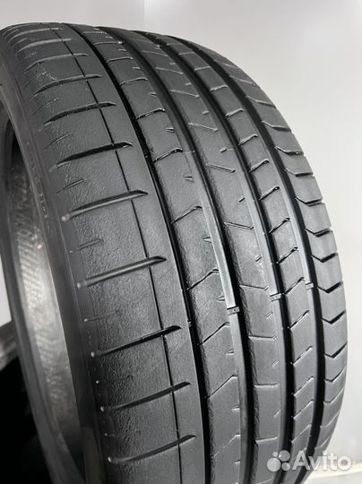 Pirelli P Zero PZ4 285/40 R22 и 325/35 R22