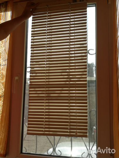 Жалюзи балконные
