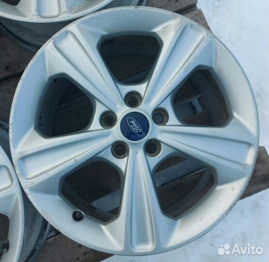 Ford Kuga Ориг R17 5x108 ET52.5 7.5J d63.3