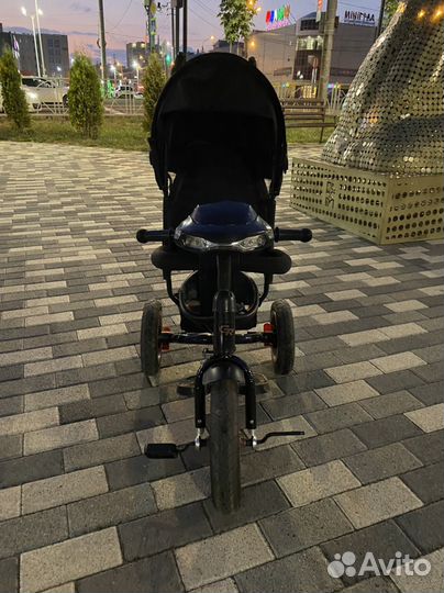 Детский велосипед с ручкой
