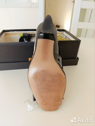 Туфли лакированные чёрные 36 с бантом