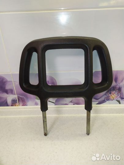 Подголовник