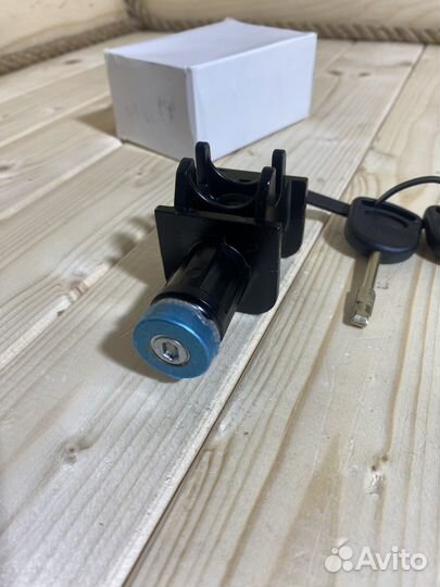 Личинка замка капота Ford Transit 7 2006-2013