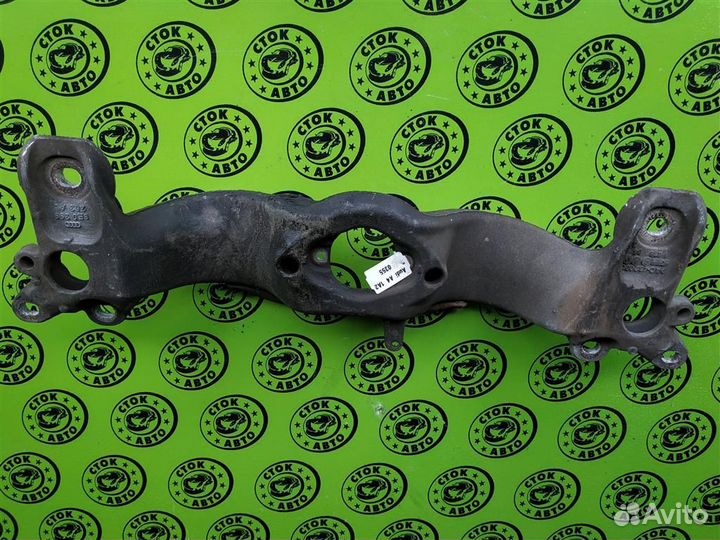 Кронштейн кпп Audi A4 8E cabrio