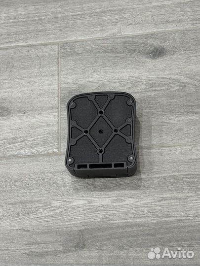 Настенный кодовый сейф ключница